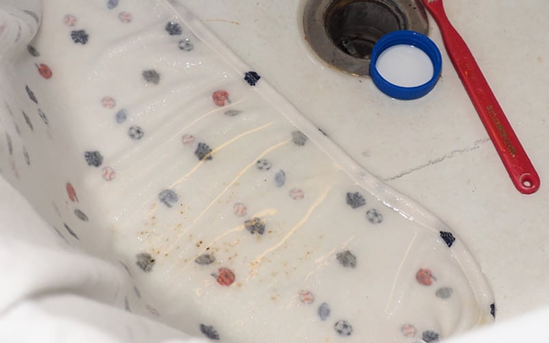 how to remove mildew stains from clothes and blankets